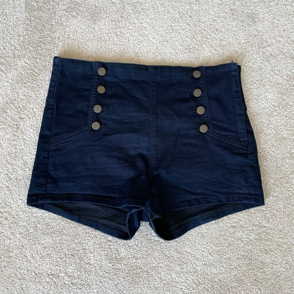 Forever 21 Pants - 💥2/$30💥 High Rise Navy Shorts